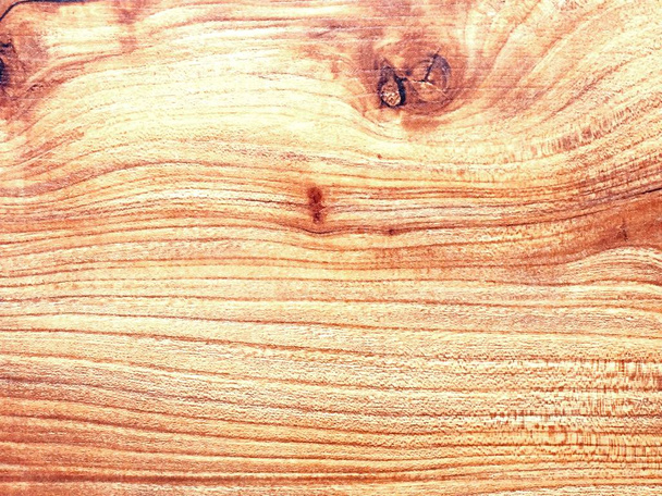 Détail de panneau en bois de pin. Bois de pin rustique naturel avec structure et nœuds
 - Photo, image