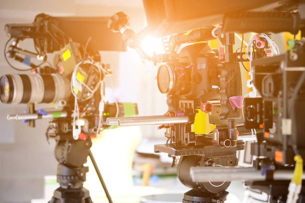 λεπτομέρεια του εξοπλισμού επαγγελματική φωτογραφική μηχανή, στούντιο παραγωγής ταινιών - Φωτογραφία, εικόνα