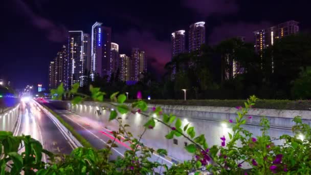 Čína noční osvětlená zhuhai dopravní křižovatka ulic letecké panorama města 4k časová prodleva - Záběry, video