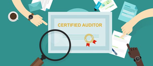 auditor certificado em certificação financeira interna e tecnologia da informação empresa mão trabalhando em dados com lupa
 - Vetor, Imagem