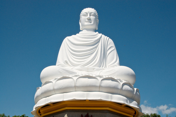 Buddha en Nha Trang, templo de Vietnam
 - Foto, imagen
