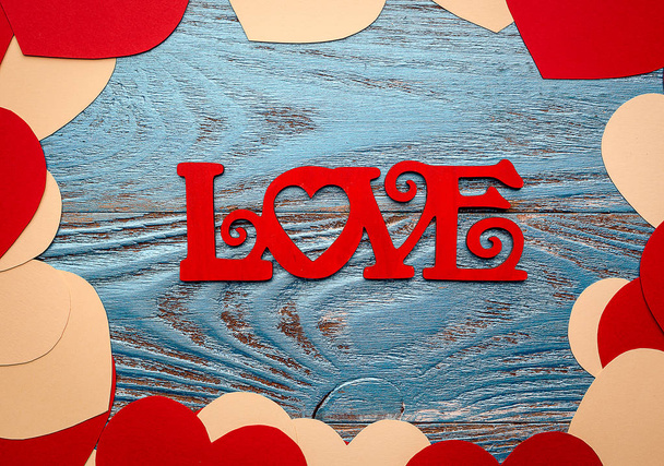 Sevgiliye arka plan kırmızı kalpler/kopya alanı ile dekore edilmiştir. - Fotoğraf, Görsel