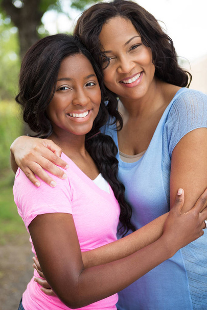 African American mother and her daugher. - Foto, Bild