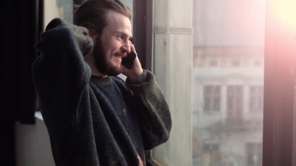 Boy with Phone by Window - Imágenes, Vídeo