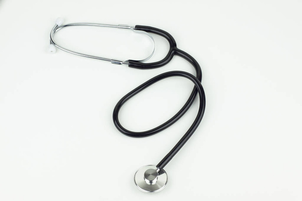 Stetoskooppi, korkean resoluution kuva edustaa hyvää yleistä terveyttä ja sydämen terveyttä
 - Valokuva, kuva