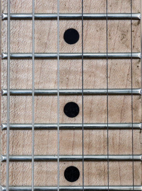pescoço e laços de guitarra elétrica em close-up
 - Foto, Imagem