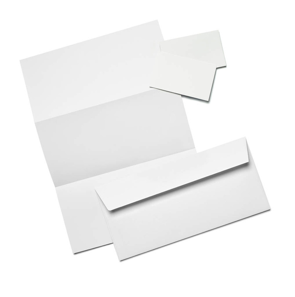 шаблон конверта, бумаги и визитной карточки на белом фоне - Фото, изображение