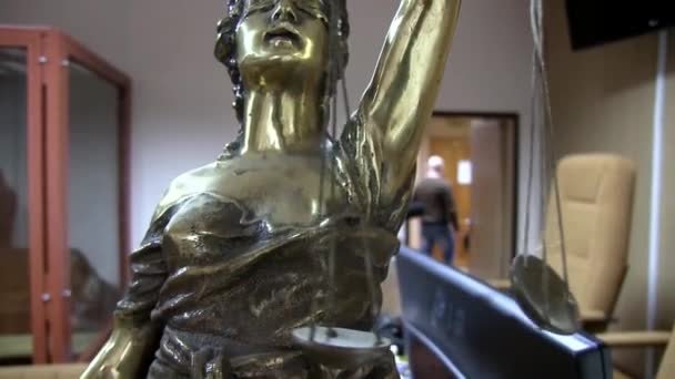 άγαλμα της ΚΥΡΑ-δικαιοσύνη - Πλάνα, βίντεο