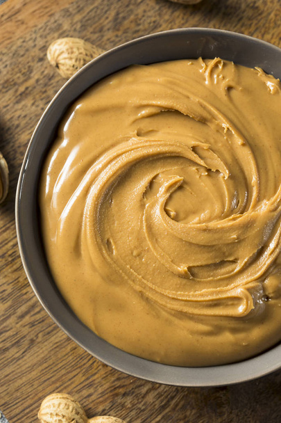 Sweet Organic Natural Creamy Peanut Butter - Foto, imagen
