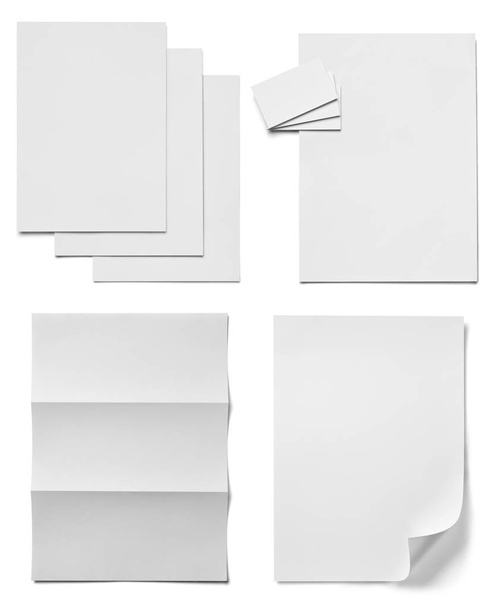 gyűjtemény különböző fehér papír dokumentum fehér háttér. Mindegyiket külön lőtték le. - Fotó, kép
