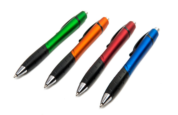 Шариковая ручка
  - Фото, изображение