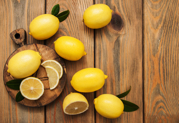 Fresh ripe lemons - Fotoğraf, Görsel