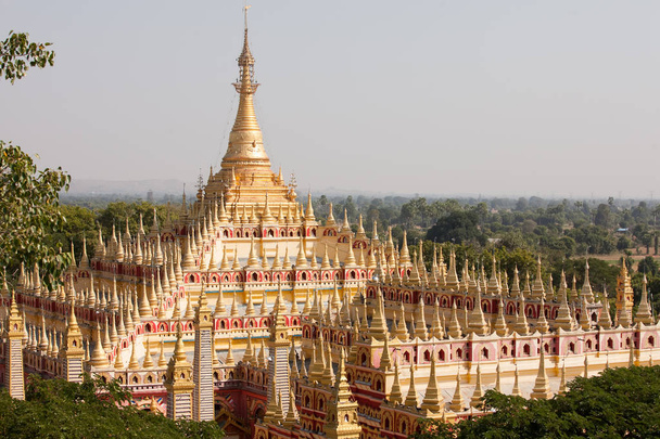 Thanboddhay Paya pagoda in Monywa - Foto, imagen