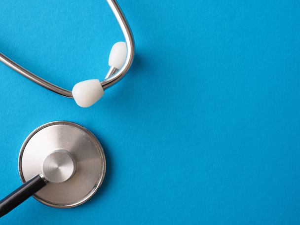 Stethoscope on a blue background - Foto, immagini