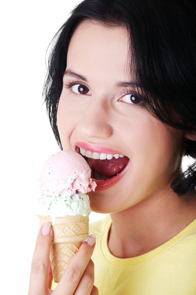 Women eating ice cream - Fotografie, Obrázek