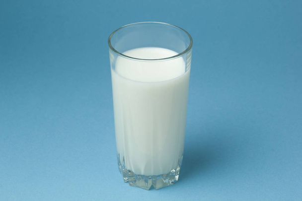 A glass of milk on a white background. - Foto, Imagen