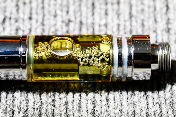 VAPE pero, Vaping marihuany olej, konopí odpařovač  - Fotografie, Obrázek