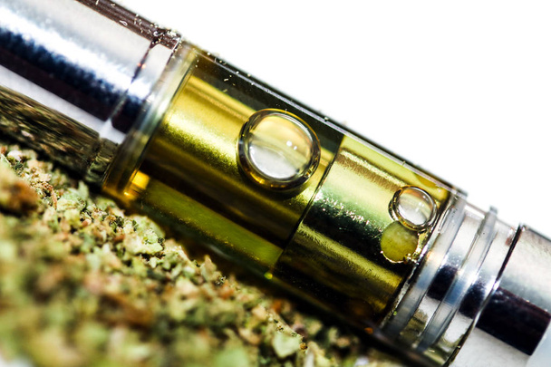 Vape Pen, Vaping Marijuana Oil, Vaporizador de cannabis
  - Foto, imagen