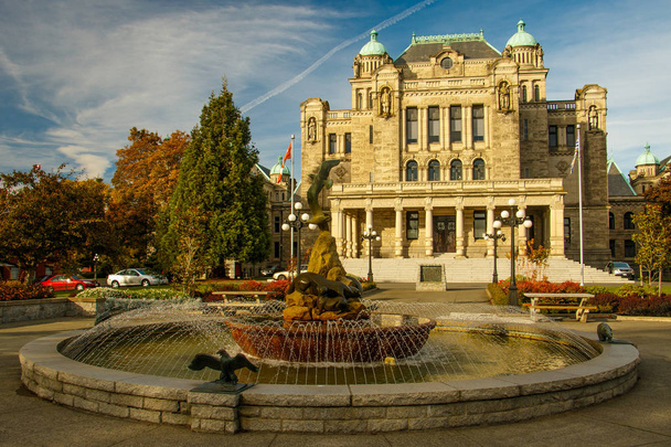 Rückseite des Parlamentspalastes in Victoria, Kanada - Foto, Bild