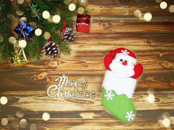 Noel dekorasyon ve garland vintage ahşap backgr ışıkları - Fotoğraf, Görsel