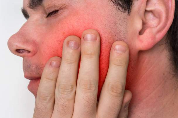 Людина з болючим виразом болить зуб
 - Фото, зображення