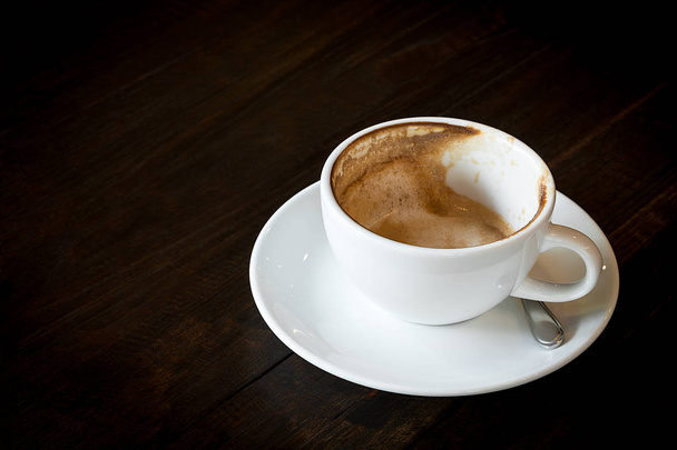 Terminado mancha taza de café
 - Foto, imagen