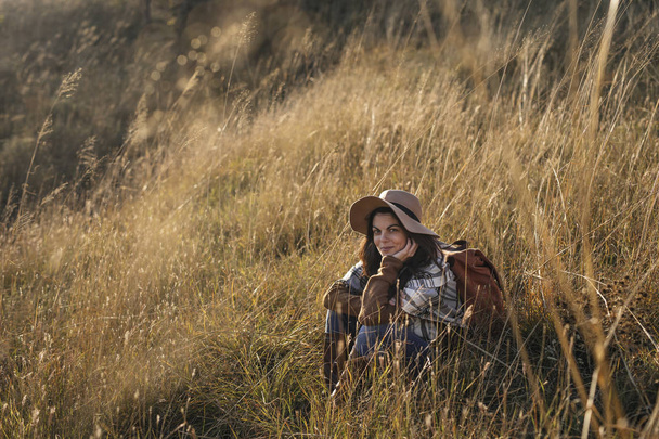 Portrait of  Woman in Field - Foto, Imagem