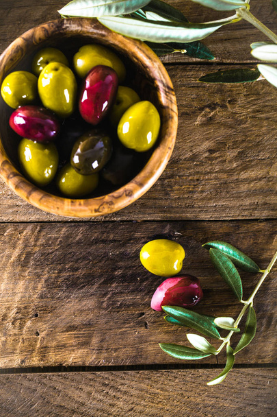 Olives on branch - Фото, изображение