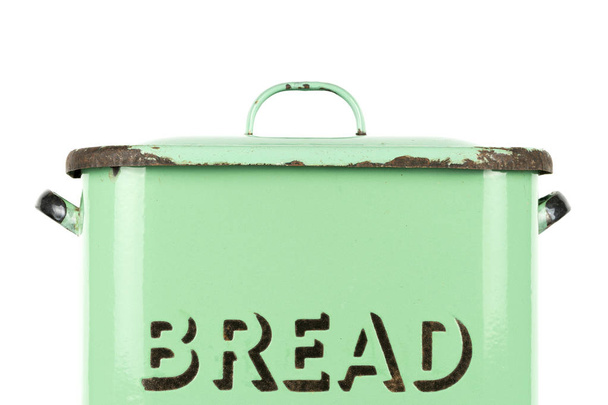 La formulación en el lado de un vintage 1930s British green enamel bread bin. Uso potencial como fondo para la receta / menú / ingredientes / lista de precios de panadería
. - Foto, Imagen