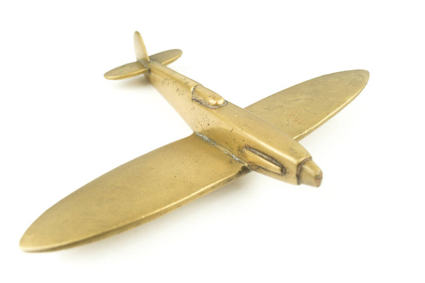 Vintage lelu lentokone valmistettu messingistä
 - Valokuva, kuva