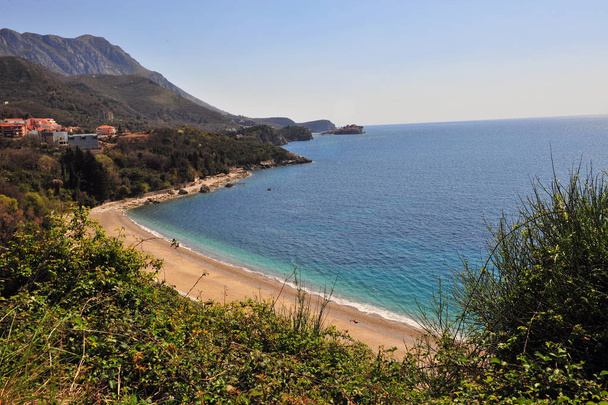 Csodálatos kilátás nyílik a tengerparton Montenegró - Fotó, kép