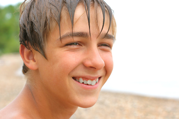 chlapec na pláži - Fotografie, Obrázek