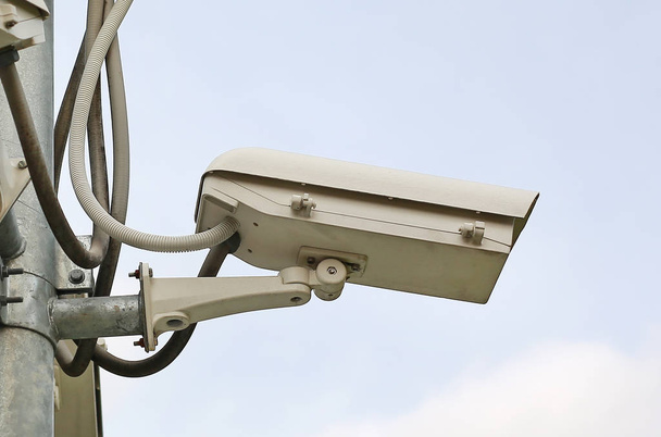 CCTV bezpečnostní kamery na venkovní stožár - Fotografie, Obrázek