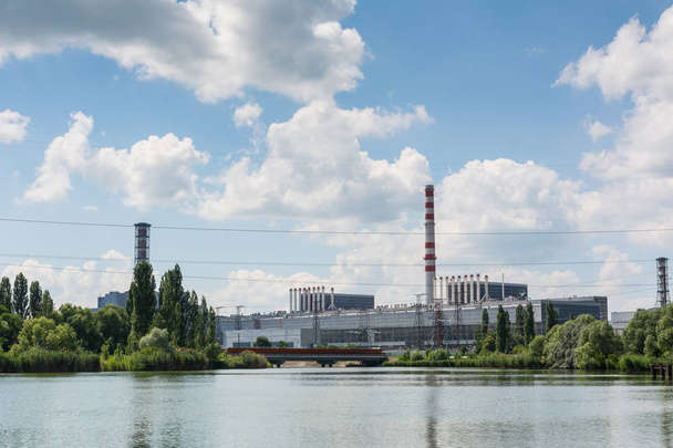 Teichkühler im Atomkraftwerk - Foto, Bild