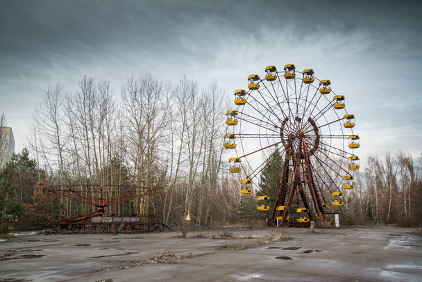 Ferris wheel in amusement park in Pripyat, Ukraine - 写真・画像