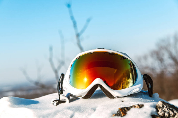 yellow ski mask on snow - Фото, зображення