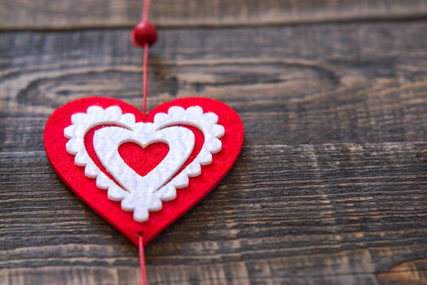 red hearts on wooden background - Фото, зображення