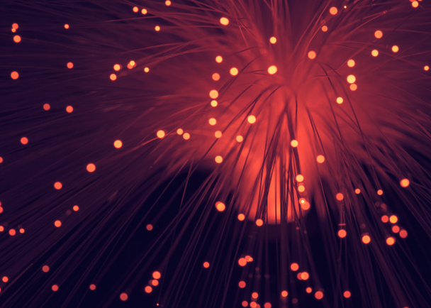 wazig gloeiende rode fiber optics, communicatietechnologie - Foto, afbeelding