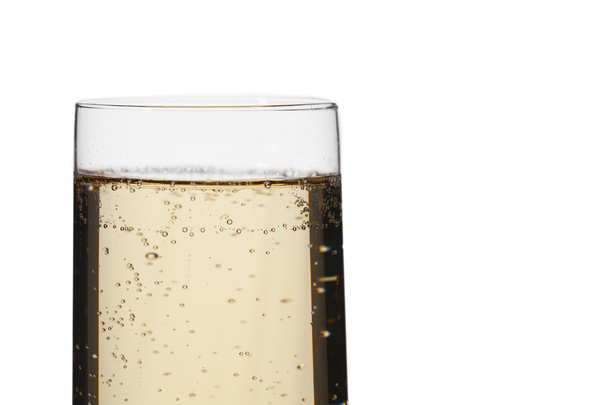 Champagner-Flöte voller Champagner und Blasen - Foto, Bild
