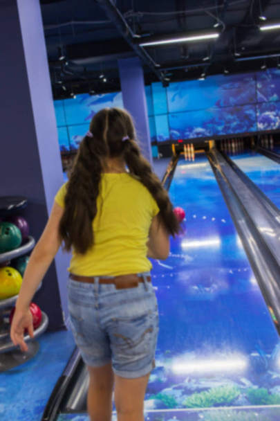 Defocused activity bowling girl background. - Foto, imagen