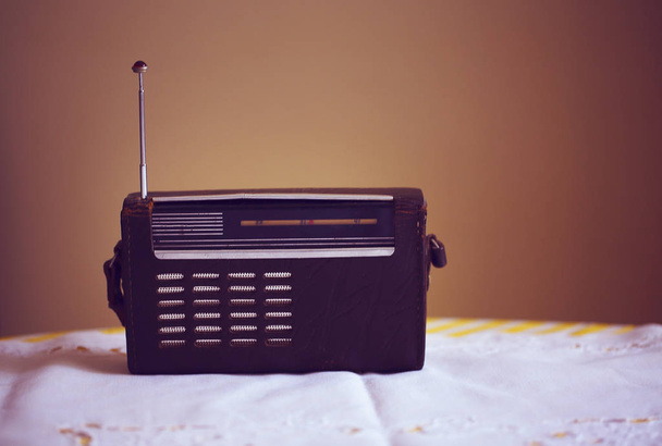 Radio antigua
  - Foto, Imagen