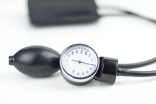 Vérnyomásmérő nagyfelbontású kép ábrázoló vérnyomás-szabályozás - Fotó, kép