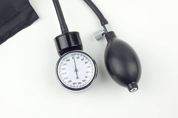 Sphygmomanometer wysokiej rozdzielczości obraz przedstawiający kontroli ciśnienia krwi - Zdjęcie, obraz