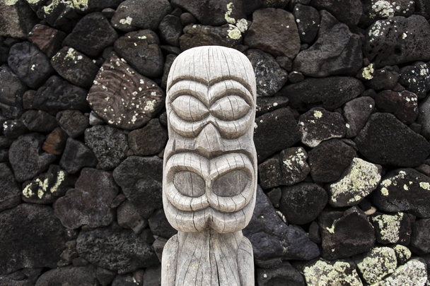 Tiki de Puuhonua o honaunau, Hawaï
 - Photo, image