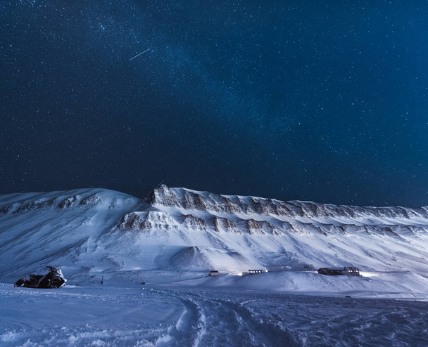 Wallpaper norway landscape nature of the mountains of Spitsbergen Longyearbyen Svalbard  polar night with arctic winter   - Photo, Image
