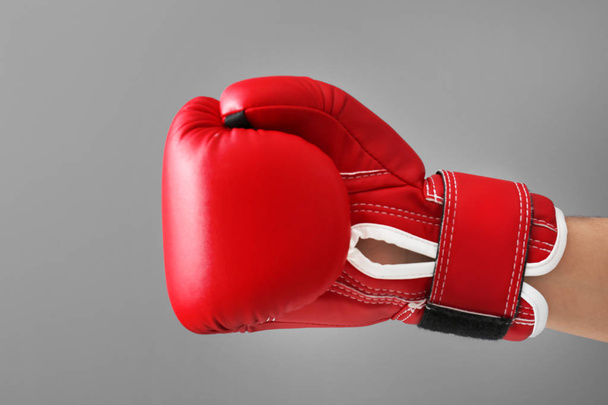 Man in boxing glove   - Foto, Bild