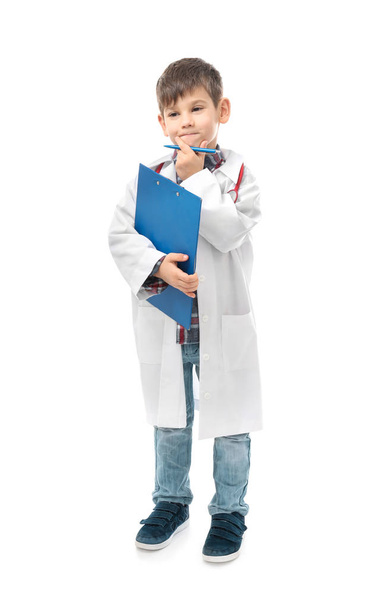 Kleiner Junge in Arztuniform - Foto, Bild