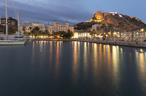 Skyline da cidade de Alicante a partir do seu porto
. - Foto, Imagem