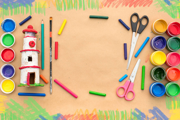 Sada materiálů pro kreativitu a kreslení koníčky. Třídy pro kreativitu s dětmi. Plochá laický pohled shora - Fotografie, Obrázek