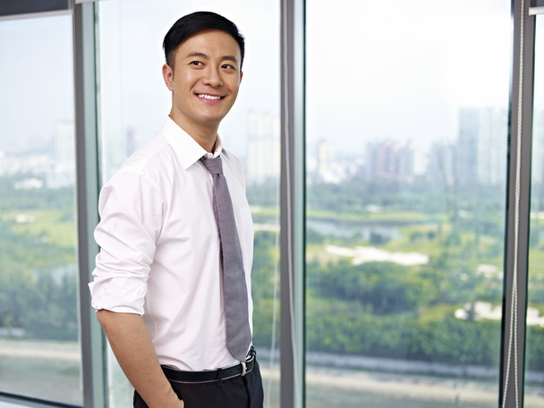 Aziatische zakenman - Foto, afbeelding